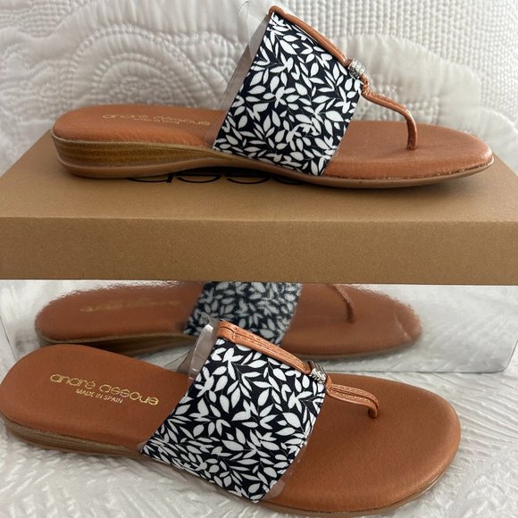 Andre Assous Shoes - Andre Assous - Nice sandals. Size 7 in Island Navy print